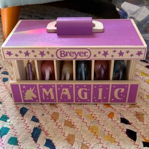 Breyer 'Magic' Horse Stable Play Set